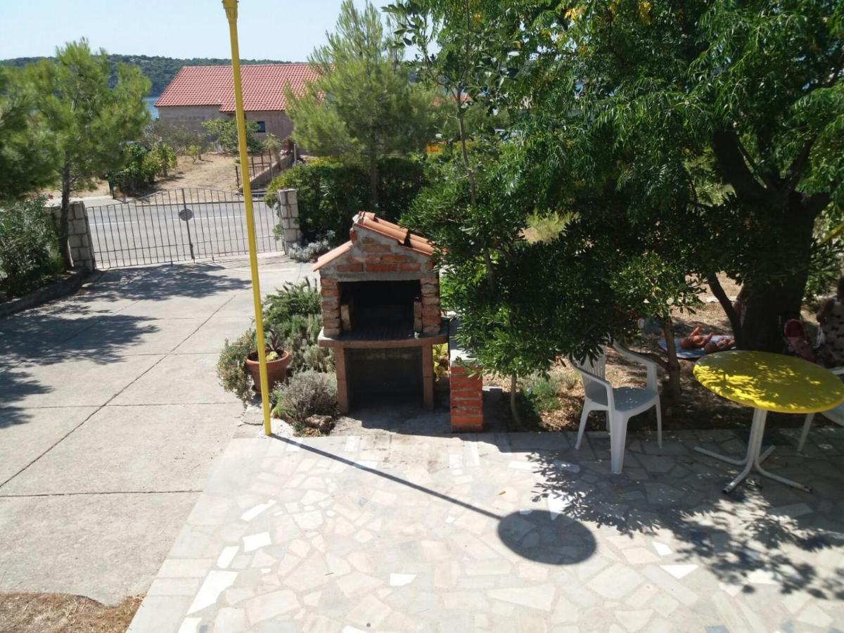 Holiday Home Vjeka Rab Town Quarto foto